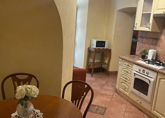 центр львова 2 кімнати вулиця піша 1 * Lviv